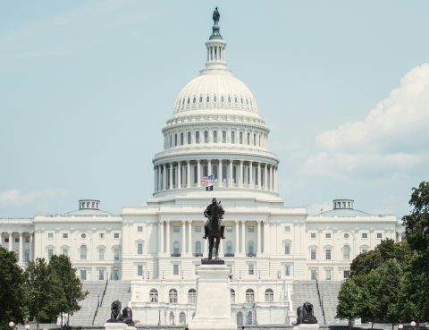 photo of the white house from the front